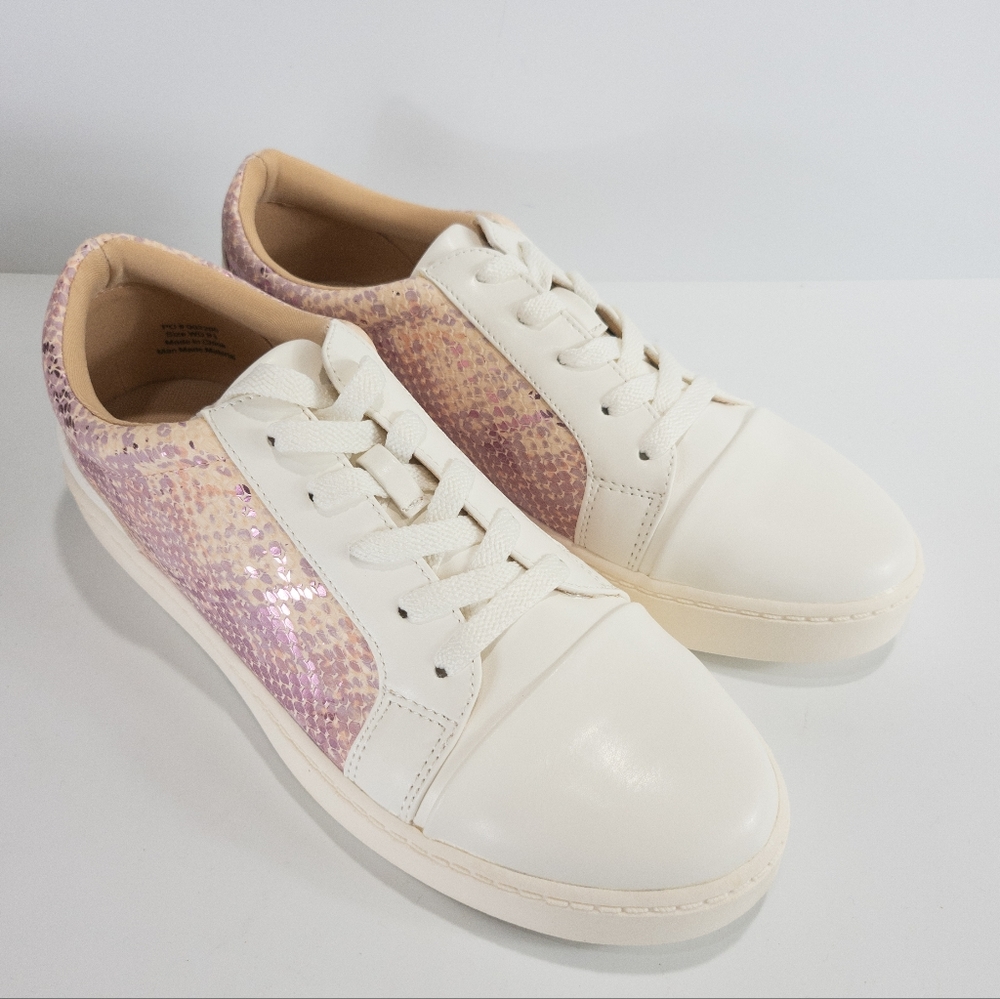 Journee Collection Lynz WIDE Sneakers Pink -9.5W - Picture 6 of 9